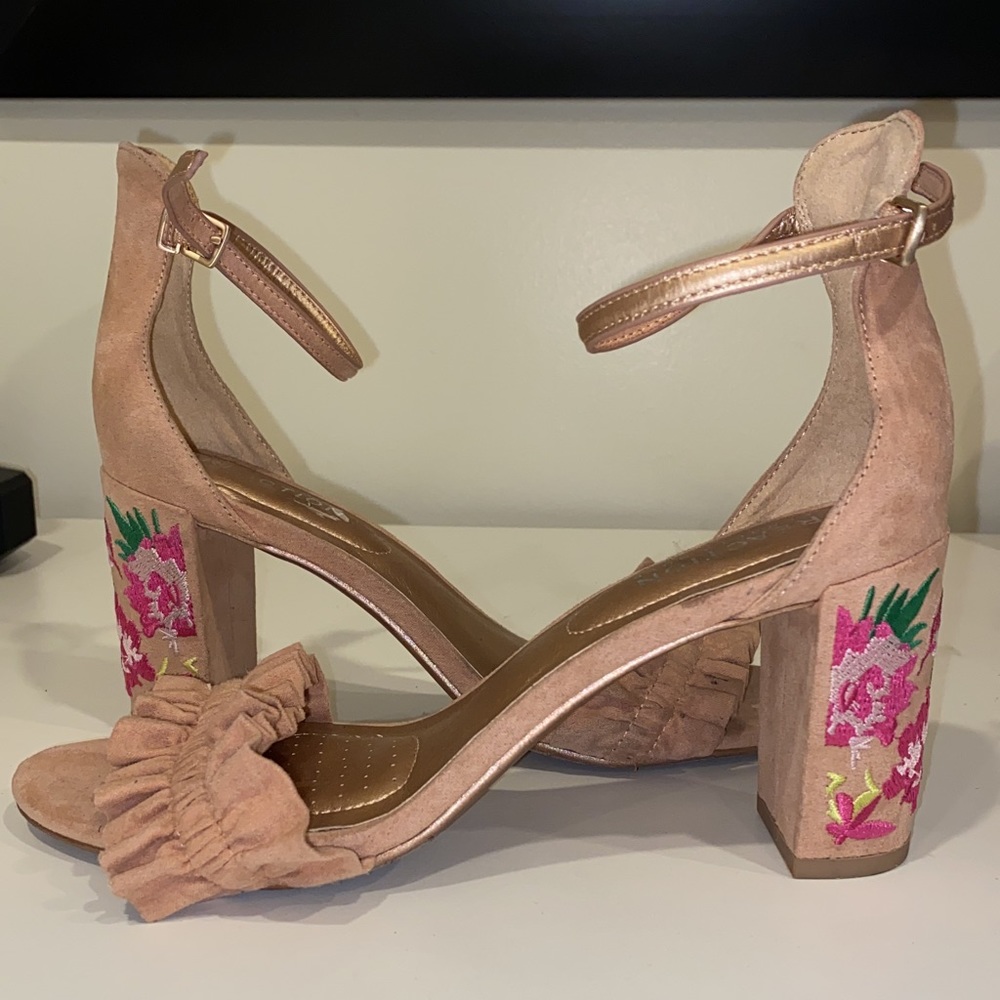 Kenneth Cole Heels - Picture 2 of 9